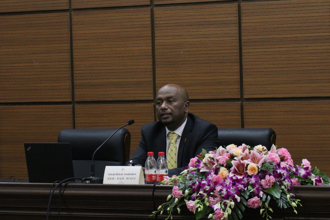 埃塞俄比亚水利、灌溉和电力部部长阿乌拉丘博士